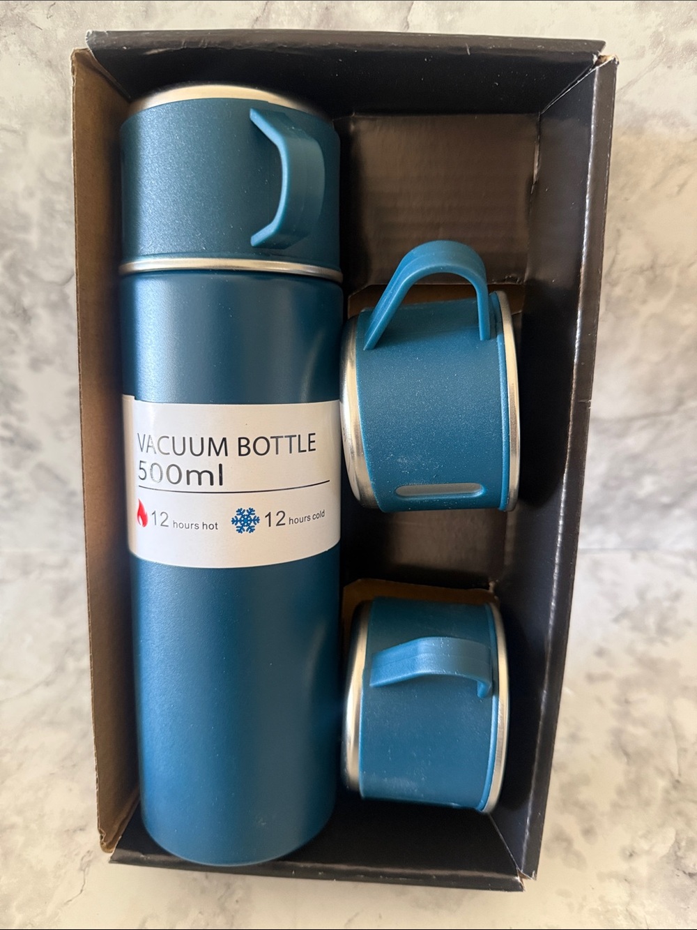 Vacuum Bottle 16oz in Teal with Stackable Cups